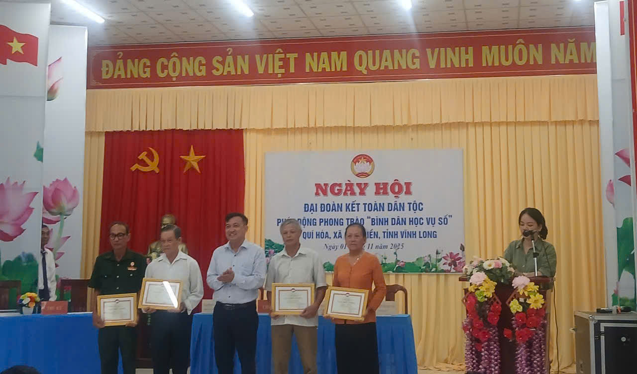 Ấp Quí Hoà tổ chức Ngày hội Đại đoàn kết toàn dân tộc


