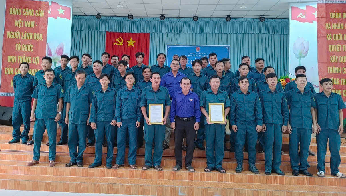 Xã Quới Điền tổ chức Lễ công bố quyết định thành lập Chi đoàn Quân sự